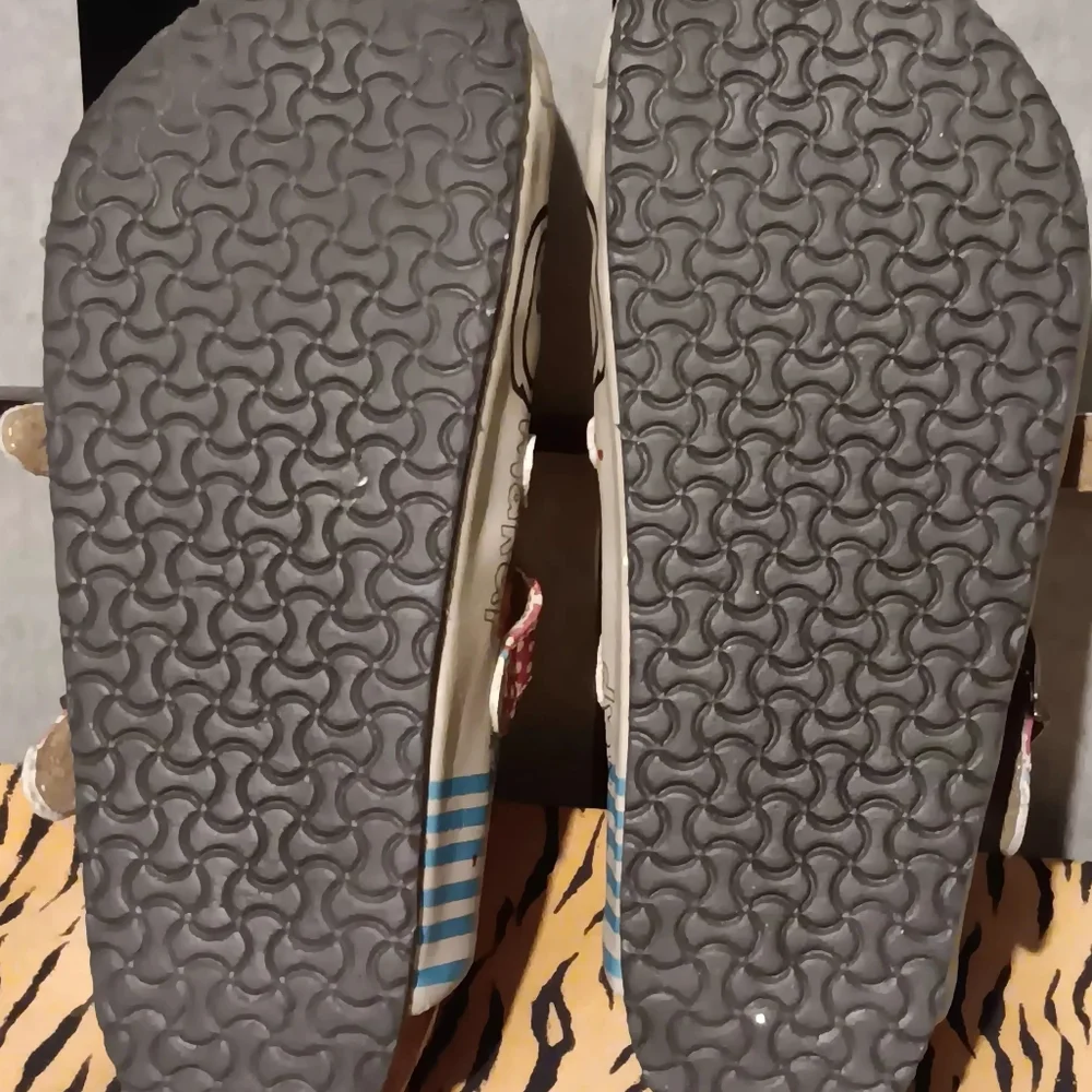 Goby Clogs - Picture 9 of 11